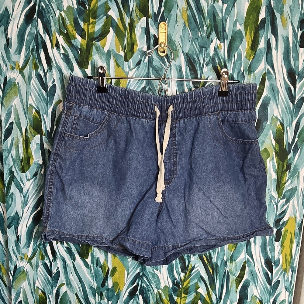 Westbound Elastic Waist Blue Jean Shorts
